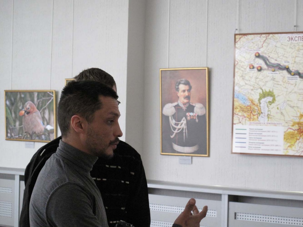 На фотовыставке.jpg